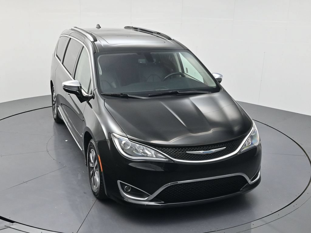 Used 2020 Chrysler Pacifica Limited FWD image 38