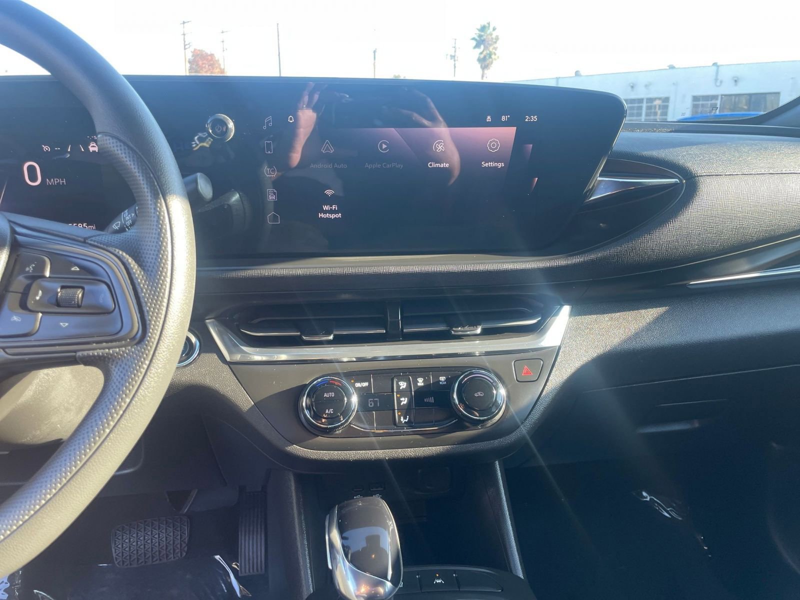 Used 2025 Buick Envista Preferred image 18