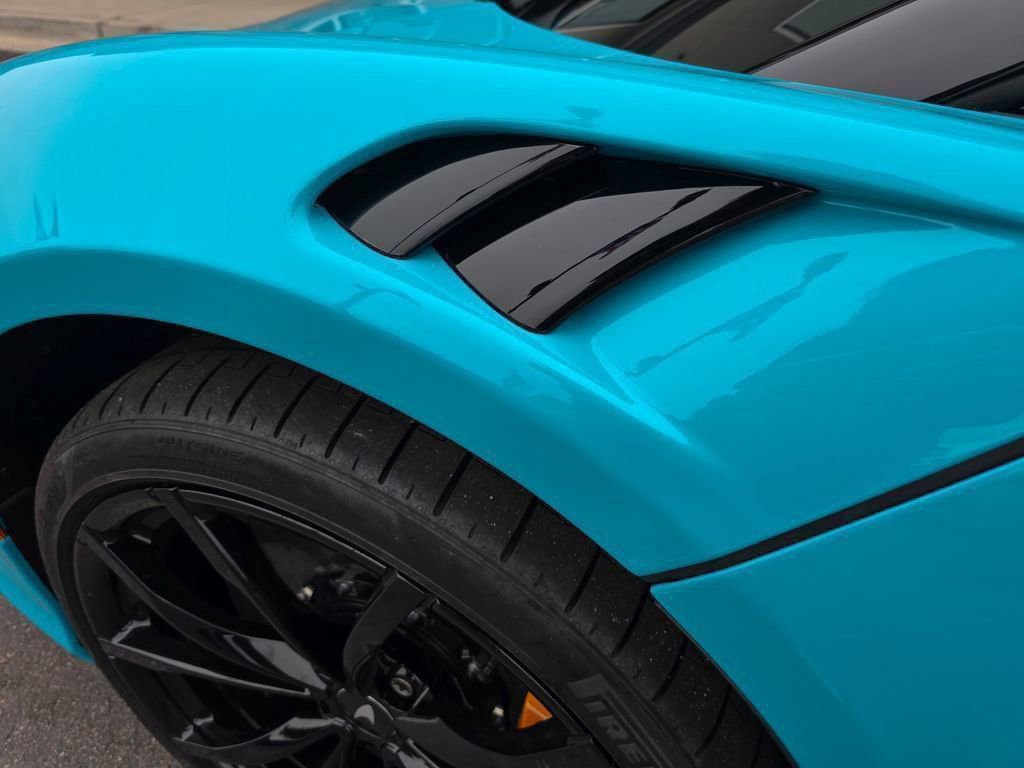 Used 2025 McLaren Artura Spider image 33