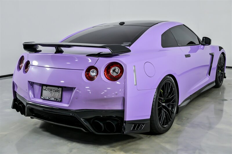 Used 2020 Nissan GT-R Premium AWD/4WD image 12