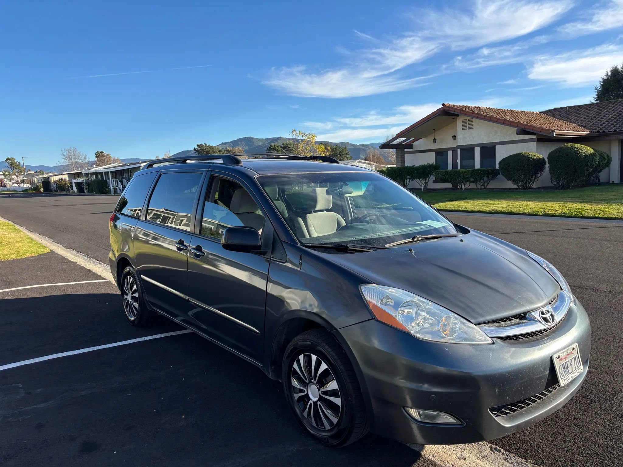 Used 2009 Toyota Sienna CE image 4
