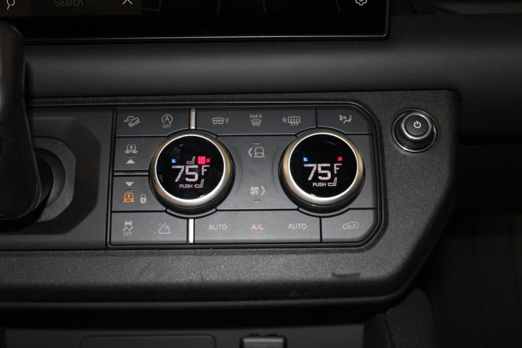 Certified 2024 Land Rover Defender 130 V8 image 32