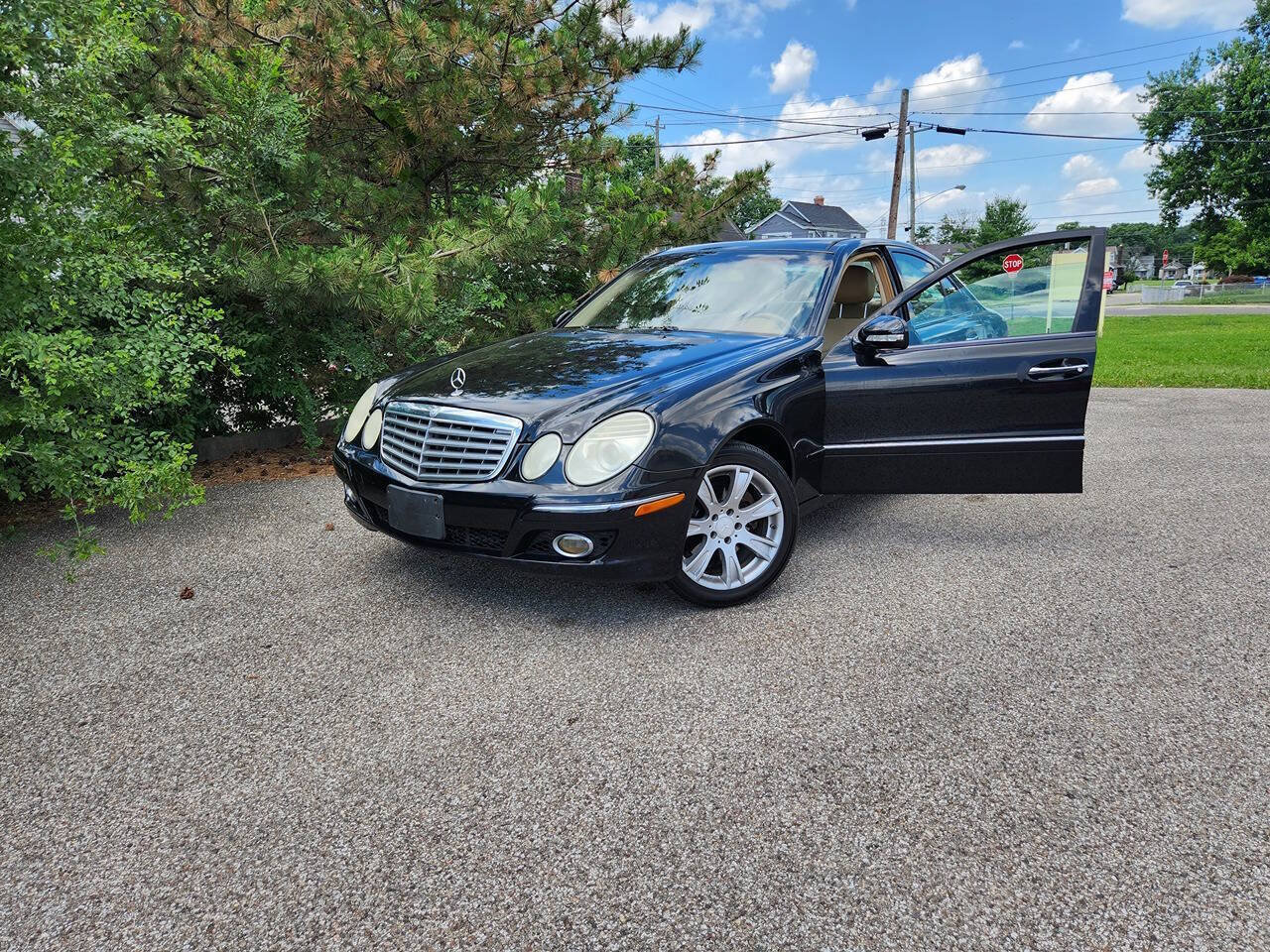 Used 2009 Mercedes-Benz E 350 4MATIC Sedan image 24