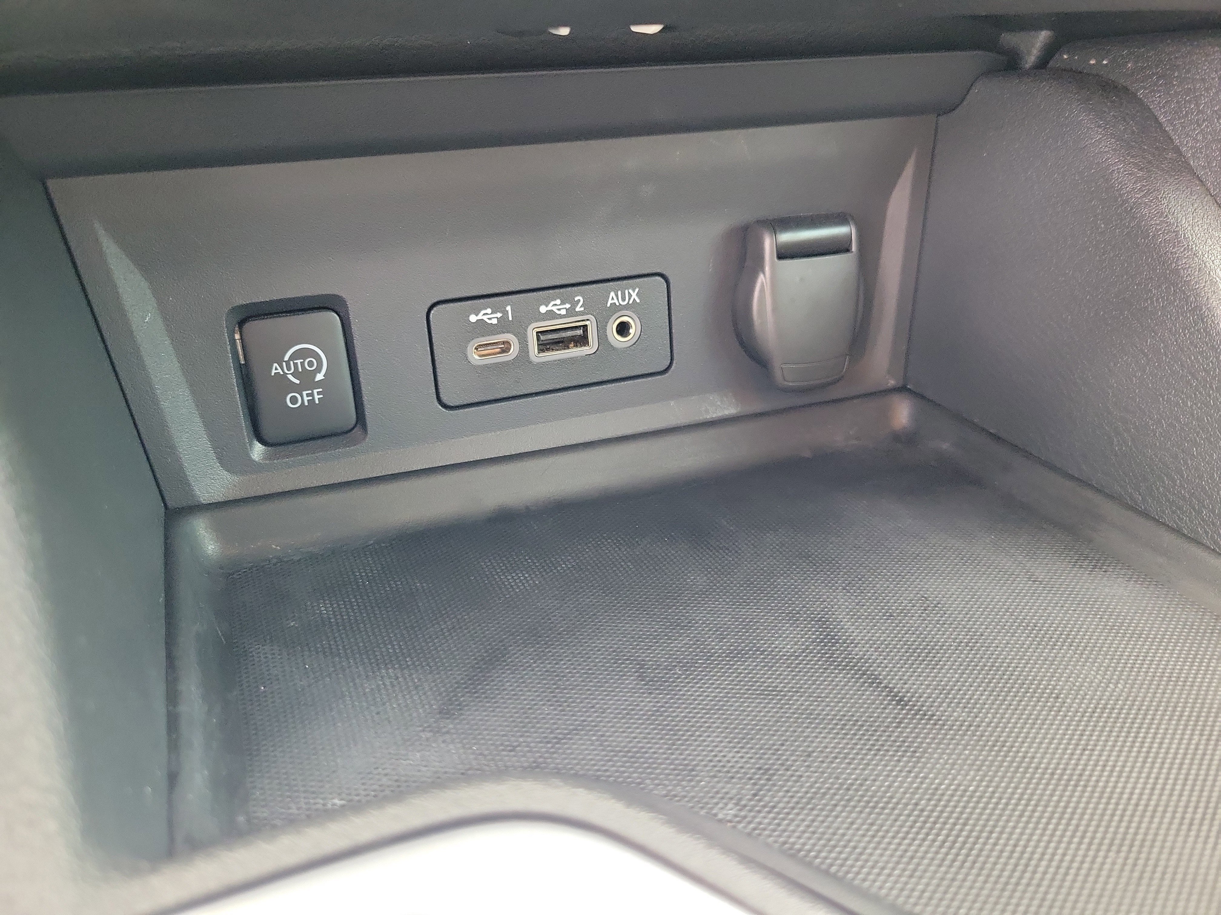 Used 2025 Nissan Sentra SV w/ All-Weather Package image 30