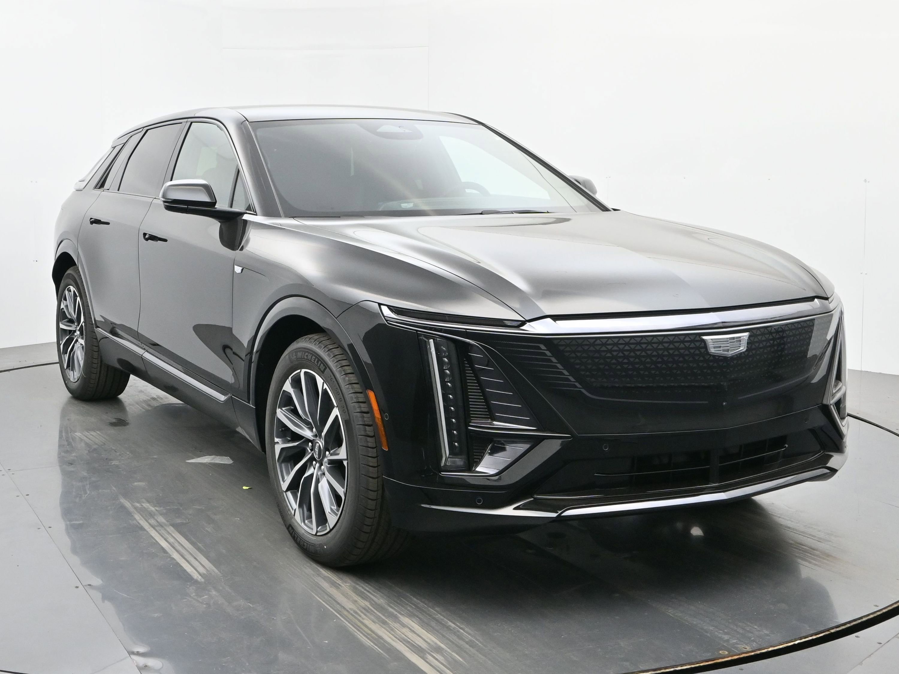 New 2026 Cadillac Lyriq Premium Sport w/ LPO, Floor Liner Package AWD/4WD image 8