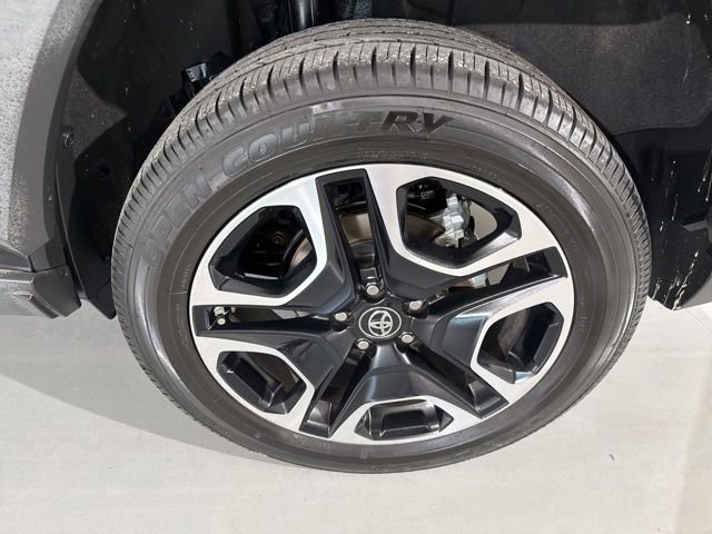 Used 2019 Toyota RAV4 Adventure AWD/4WD image 8
