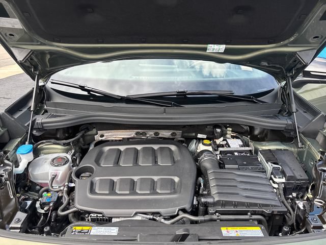 Used 2025 Volkswagen Tiguan SE R-Line AWD/4WD image 20