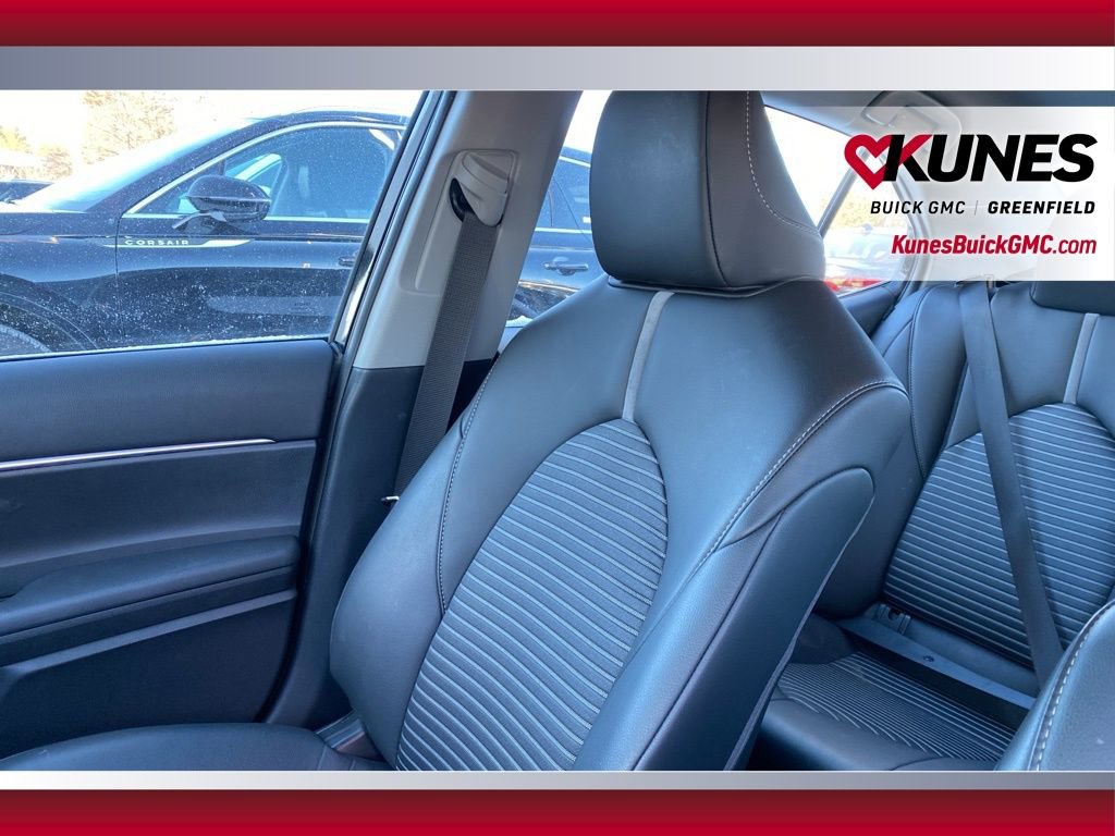 Used 2024 Toyota Camry SE image 17