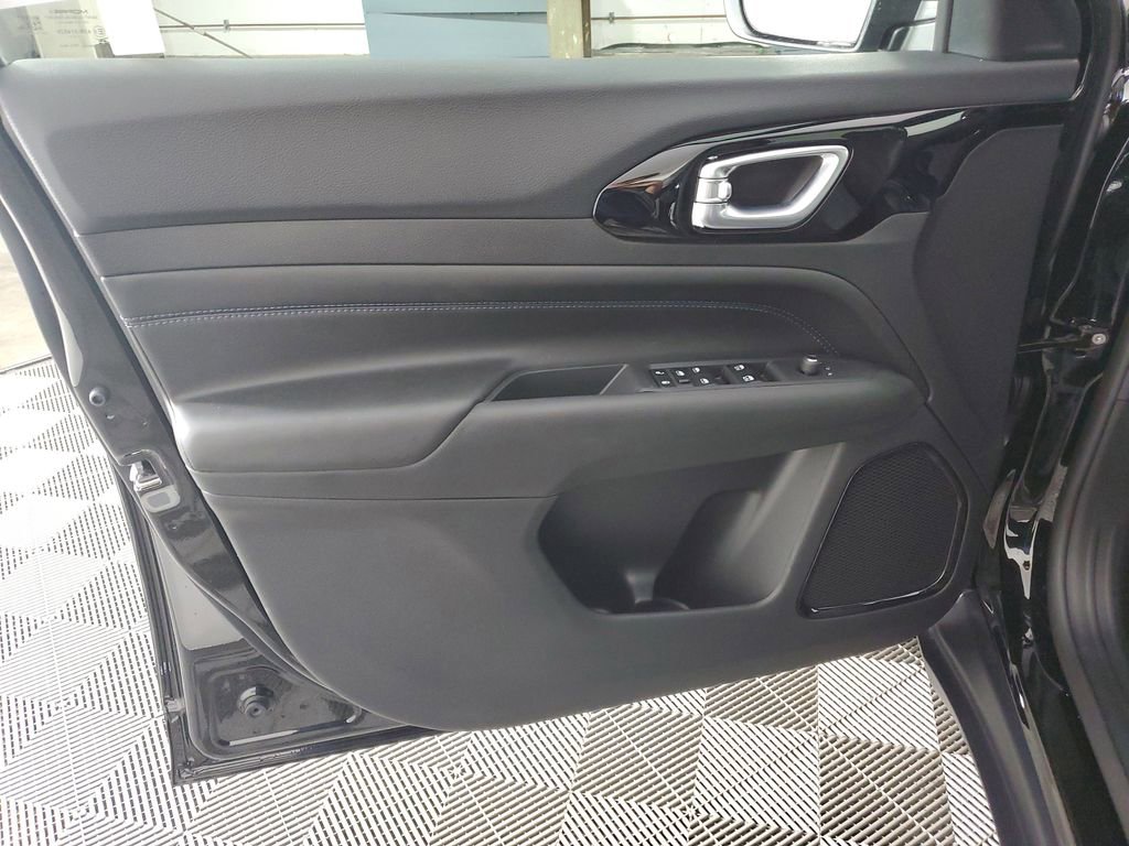 New 2026 Jeep Compass Latitude image 26