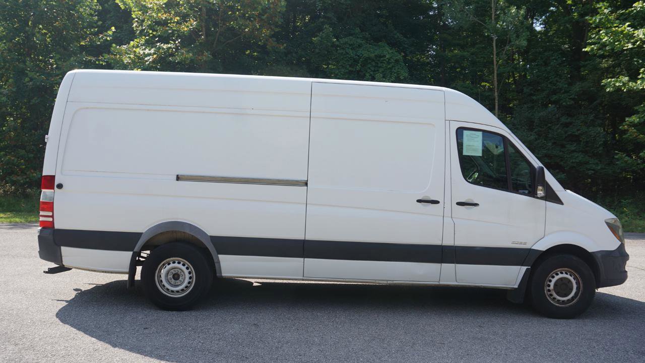 Used 2016 Freightliner Sprinter 2500 RWD image 6
