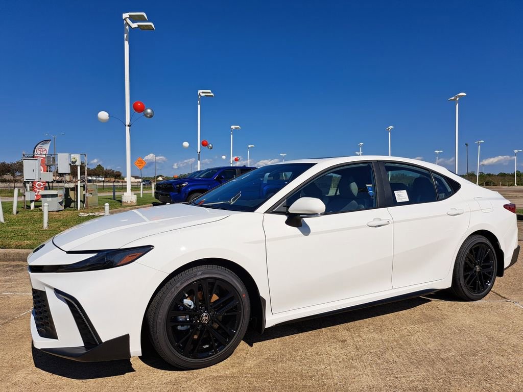New 2026 Toyota Camry SE image 9