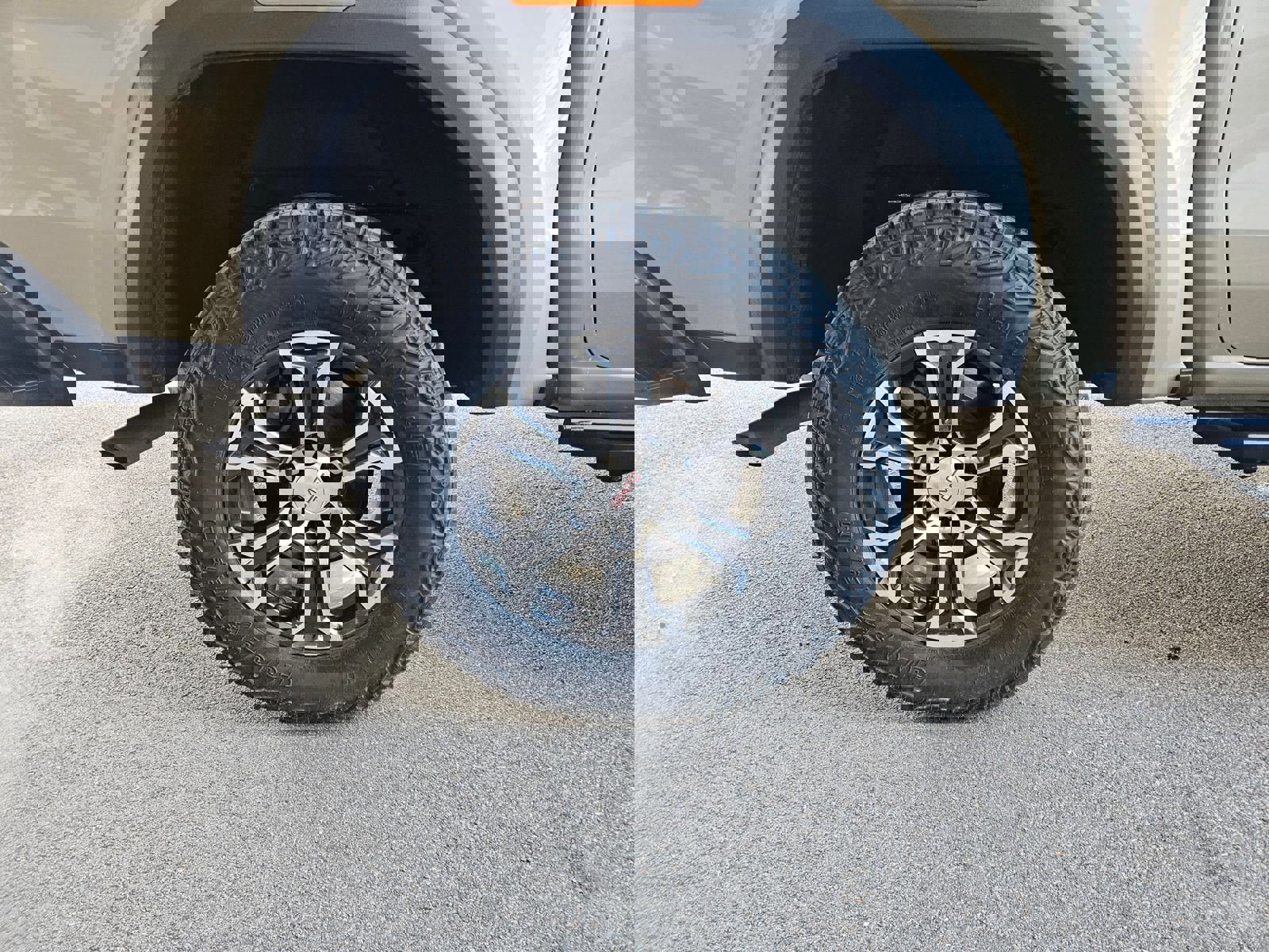 Used 2024 GMC Canyon AT4 w/ Technology Package image 29