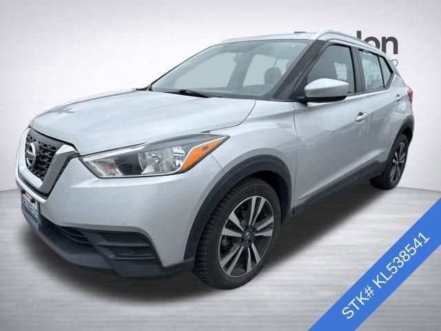 Used 2019 Nissan Kicks SV FWD image 3