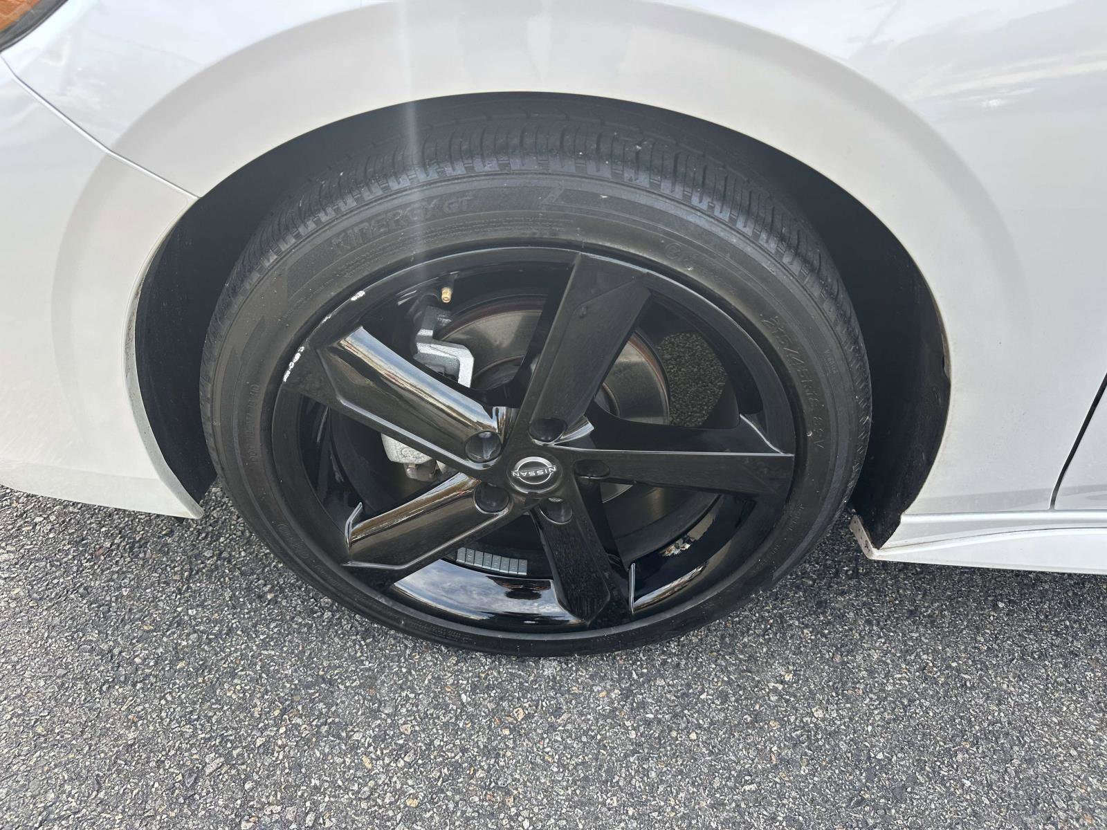 Used 2024 Nissan Sentra SR w/ SR Premium Package image 7