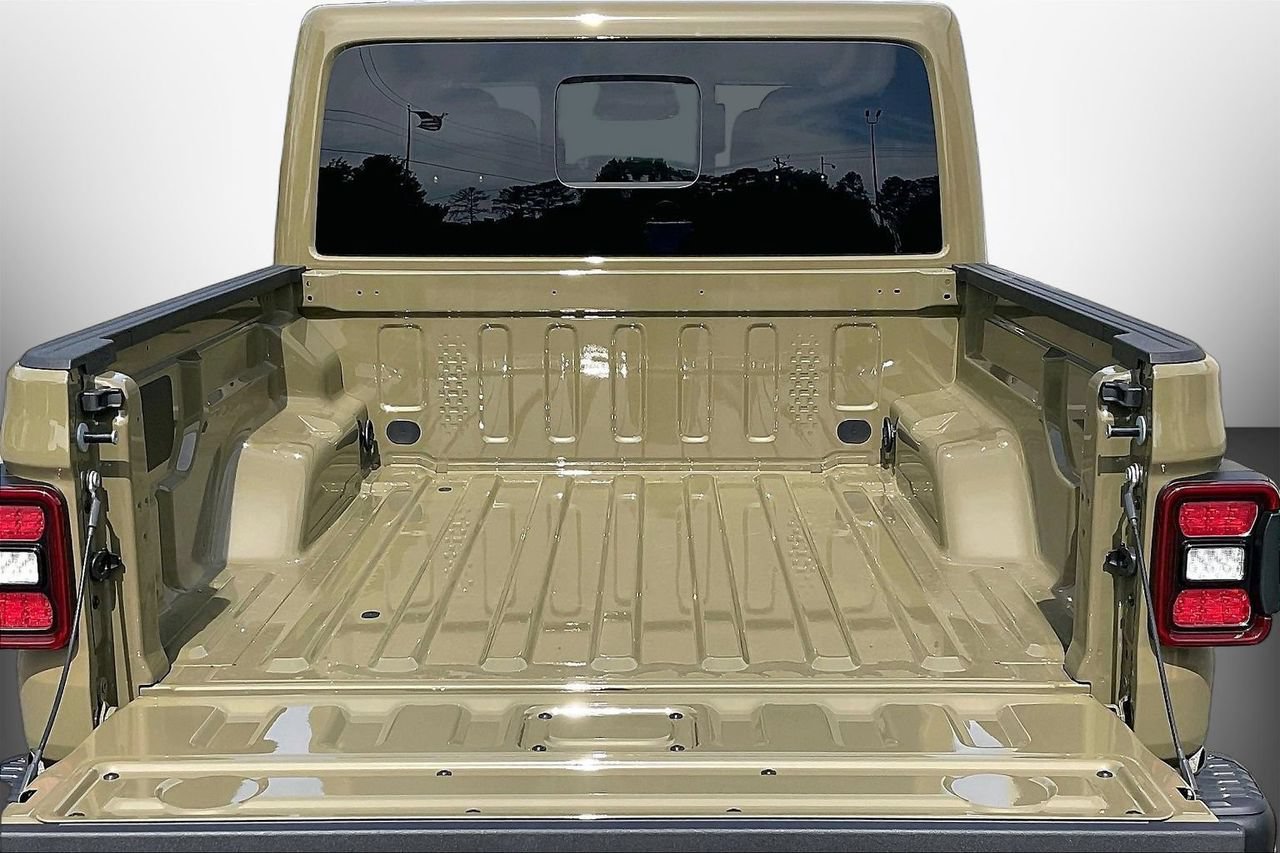 New 2026 Jeep Gladiator Mojave AWD/4WD image 23