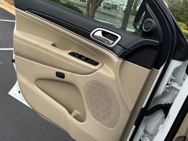 Used 2022 Jeep Grand Cherokee Limited w/ Tech Group image 40