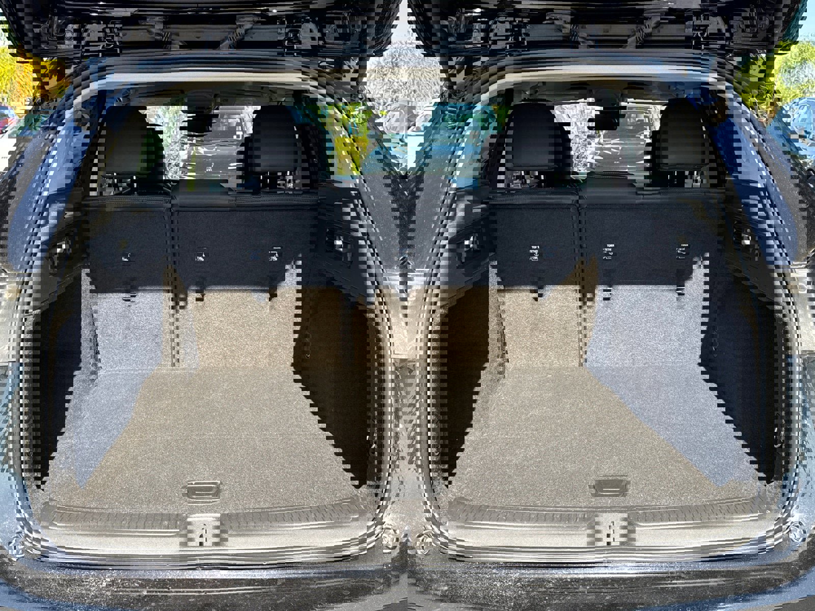 Certified 2023 Buick Envision Essence image 9