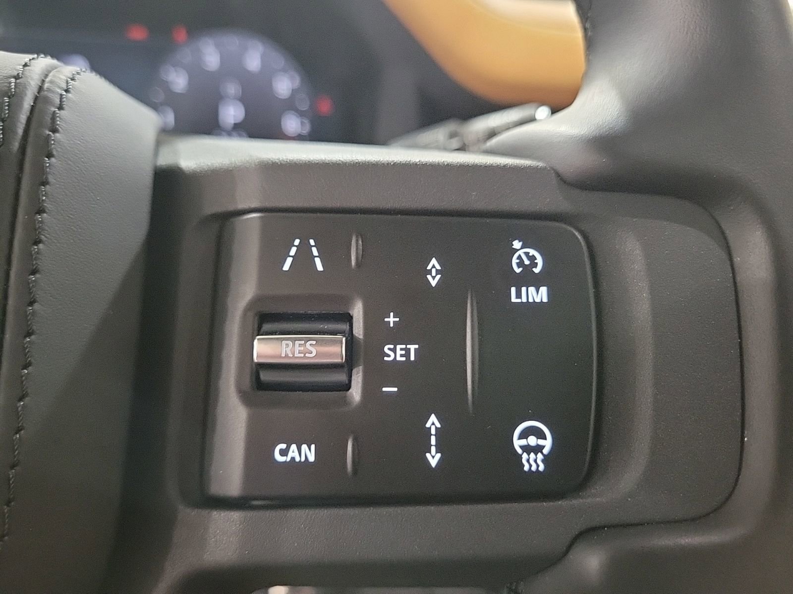 Used 2024 Land Rover Defender 110 X image 35