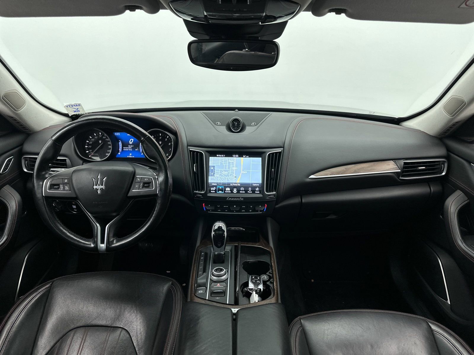 Used 2018 Maserati Levante GranLusso AWD/4WD image 17
