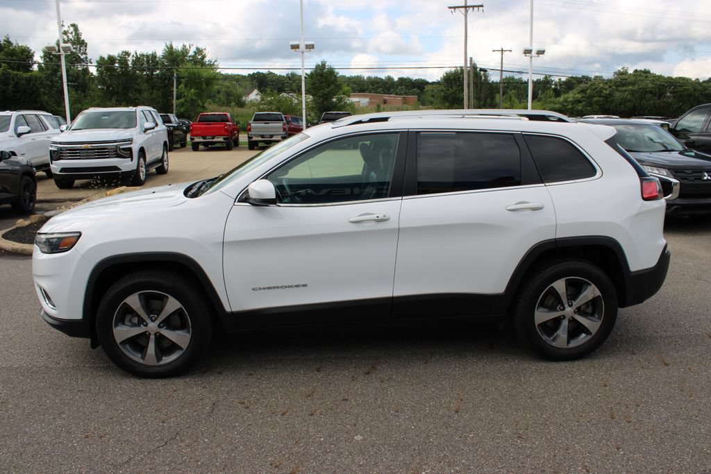 Used 2019 Jeep Cherokee Limited w/ Luxury Group AWD/4WD image 32
