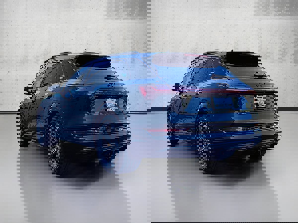 Used 2023 Audi e-tron S Prestige w/ Prestige Package image 5