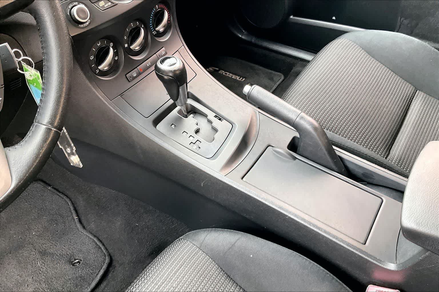 Used 2012 MAZDA MAZDA3 i Touring FWD image 15