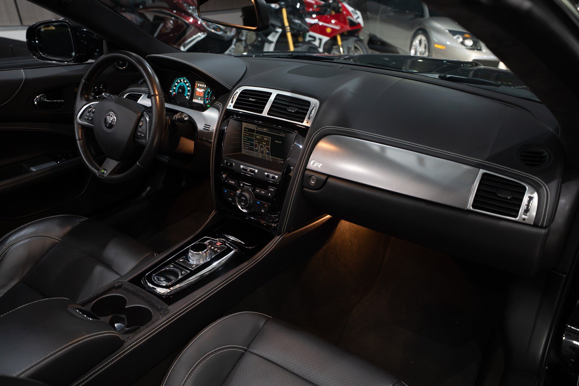 Used 2015 Jaguar XKR R RWD image 27