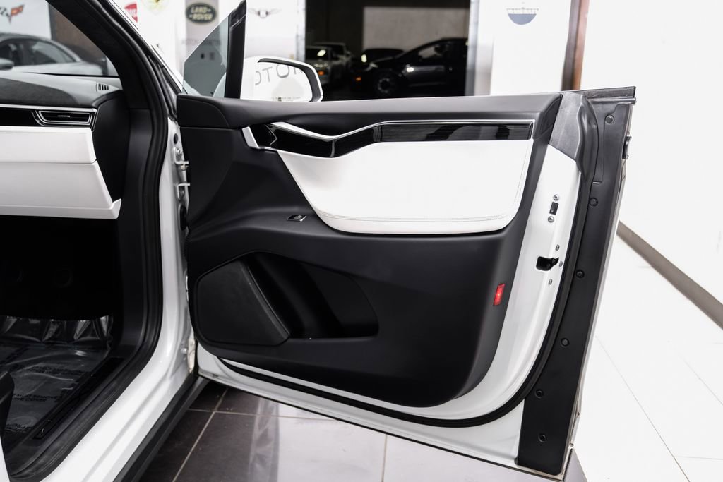 Used 2017 Tesla Model X 75D AWD/4WD image 51