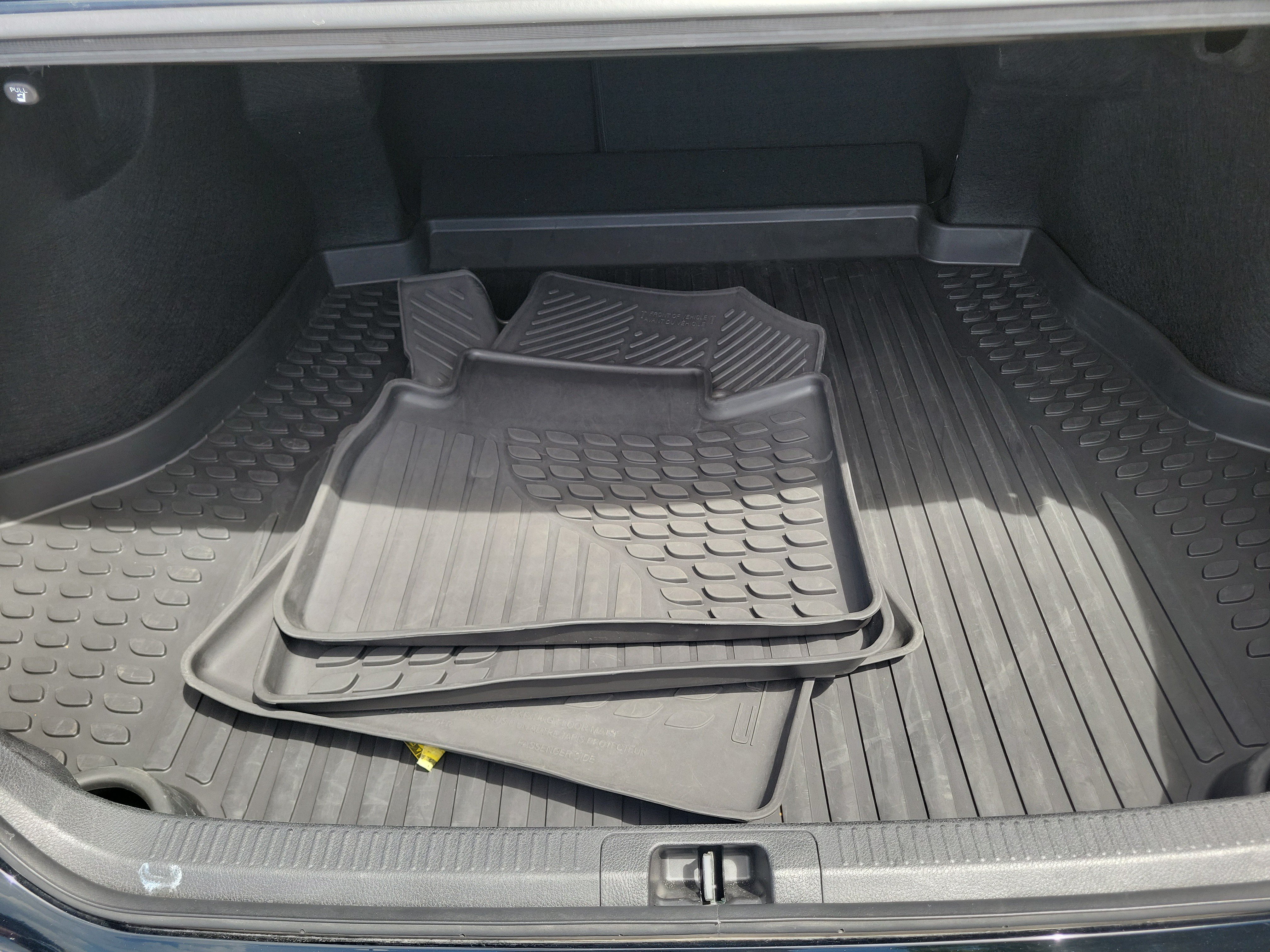 Used 2025 Toyota Camry LE FWD image 30