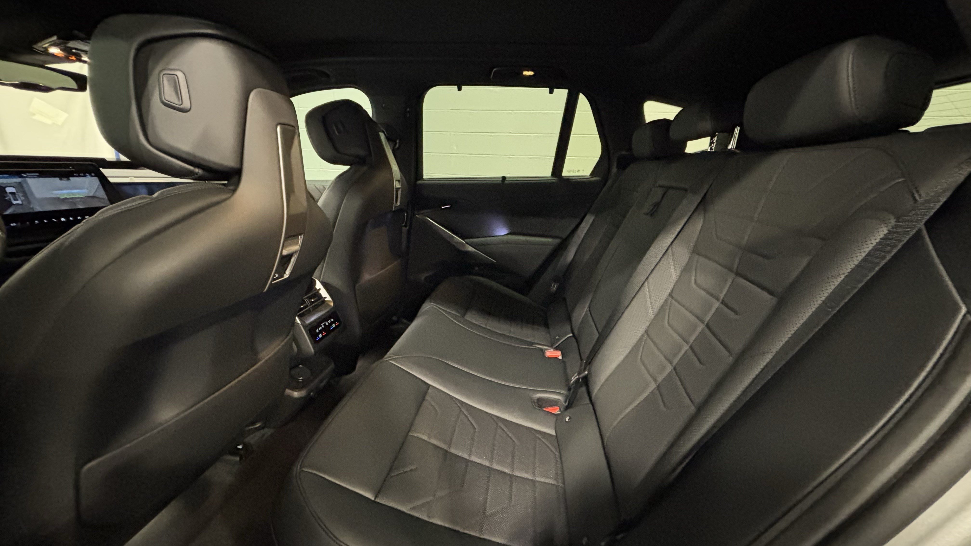 New 2027 BMW X5 xDrive50e w/ Luxury Package AWD/4WD image 29