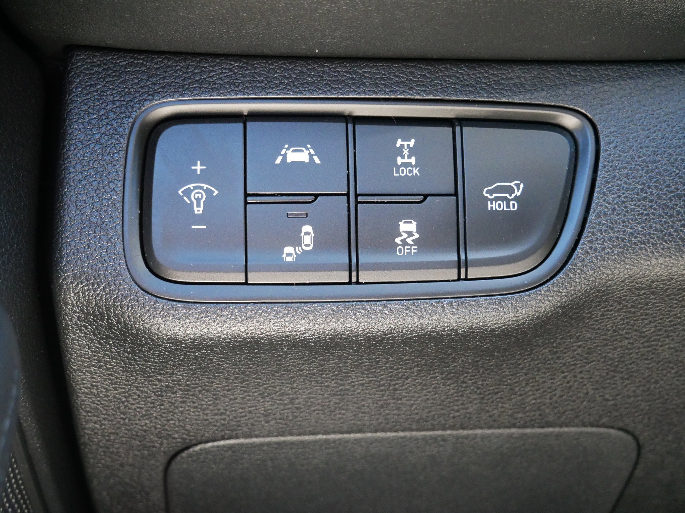 Used 2020 Hyundai Santa Fe SEL w/ Convenience Package AWD/4WD image 26