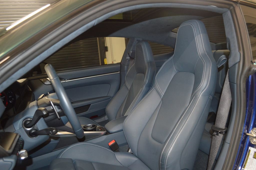 Certified 2025 Porsche 911 Turbo AWD/4WD image 16