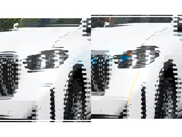New 2026 BMW X5 xDrive40i w/ Premium Package image 9