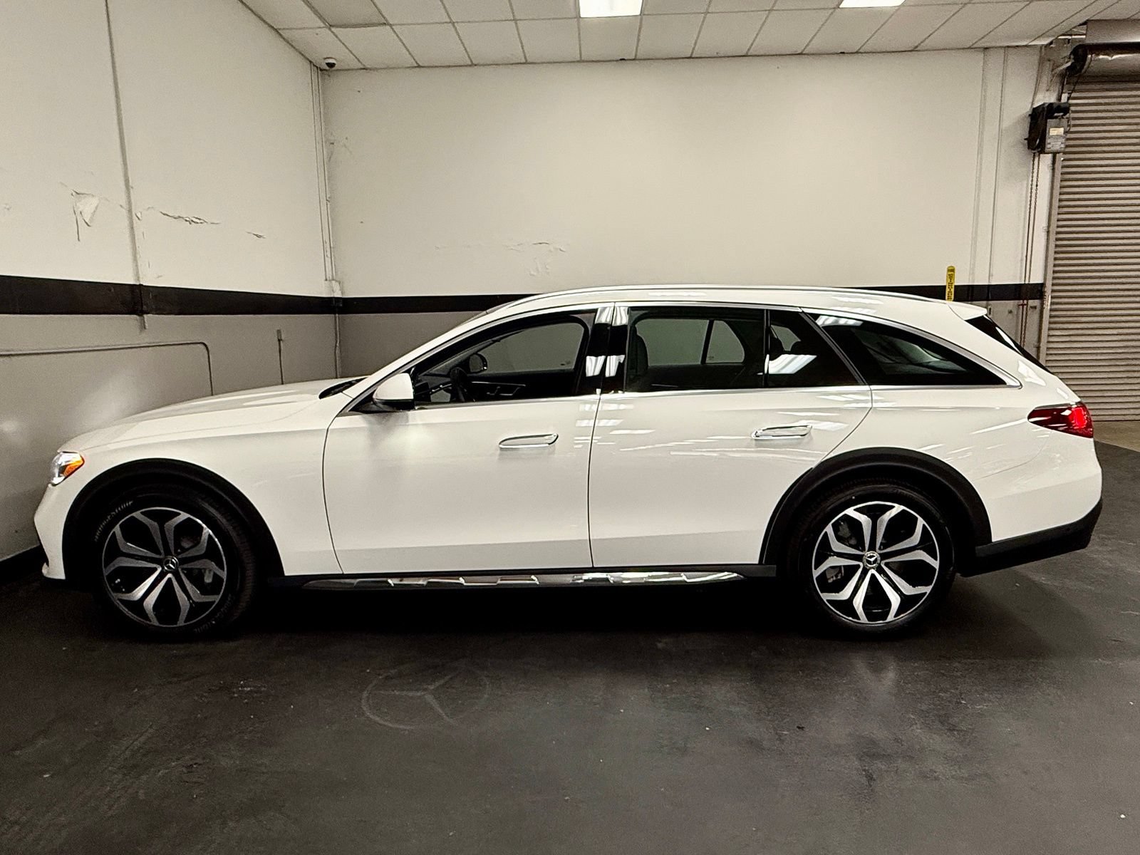 Used 2025 Mercedes-Benz E 450 4MATIC All-Terrain Wagon image 9
