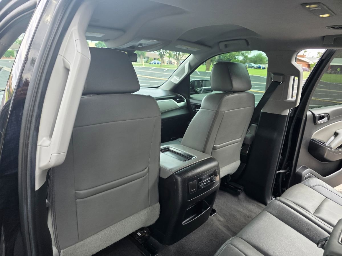 Used 2020 Chevrolet Suburban LT image 34