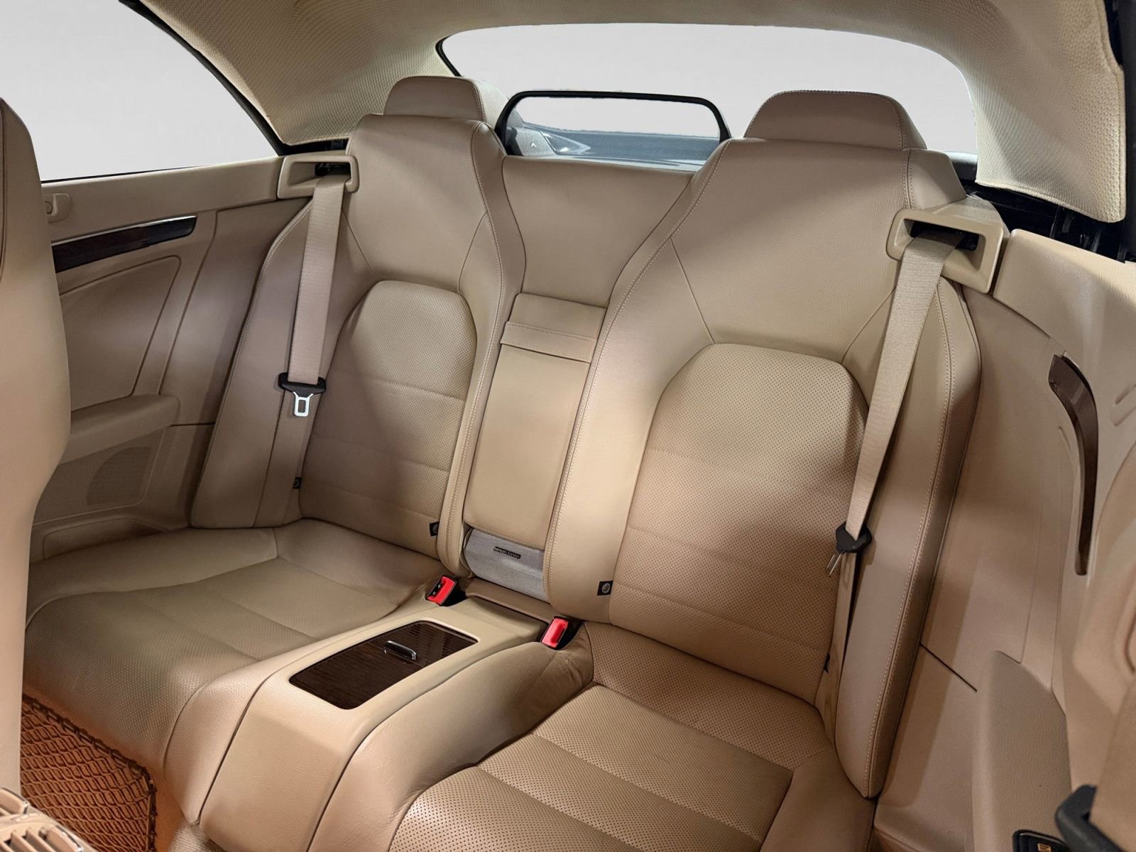 Used 2011 Mercedes-Benz E 350 Cabriolet image 22