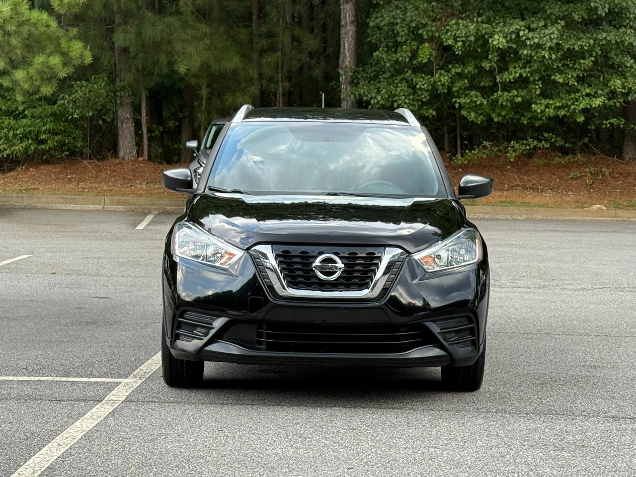 Used 2018 Nissan Kicks S FWD image 2