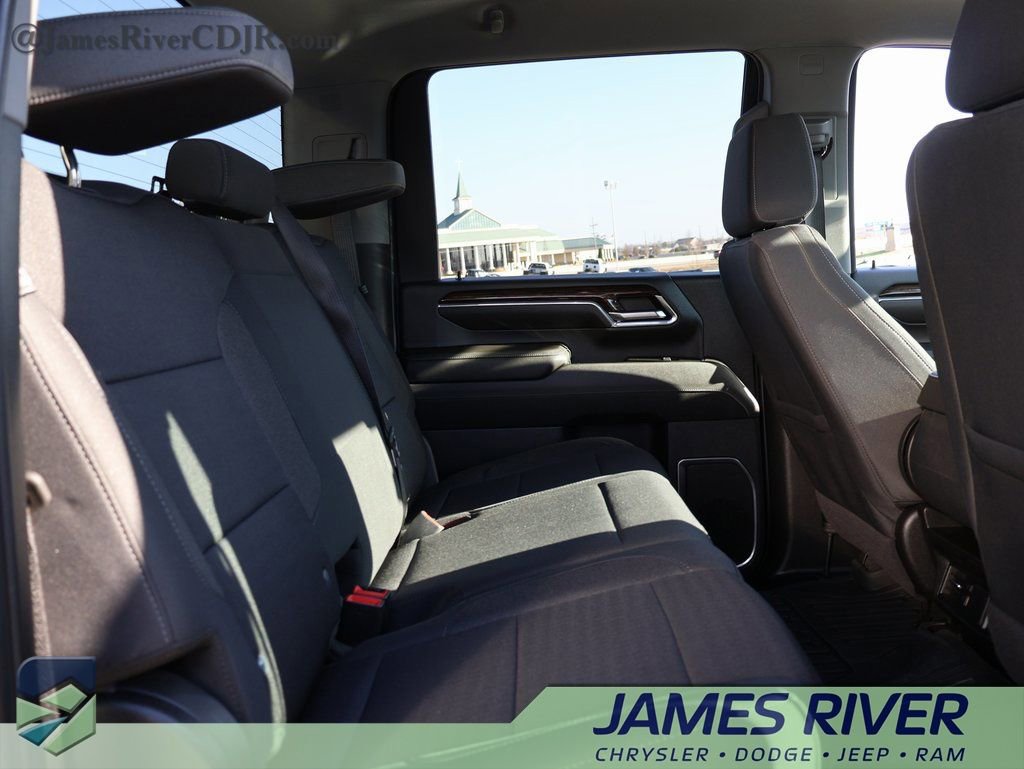 Used 2024 GMC Sierra 2500 SLE w/ SLE Convenience Package image 12