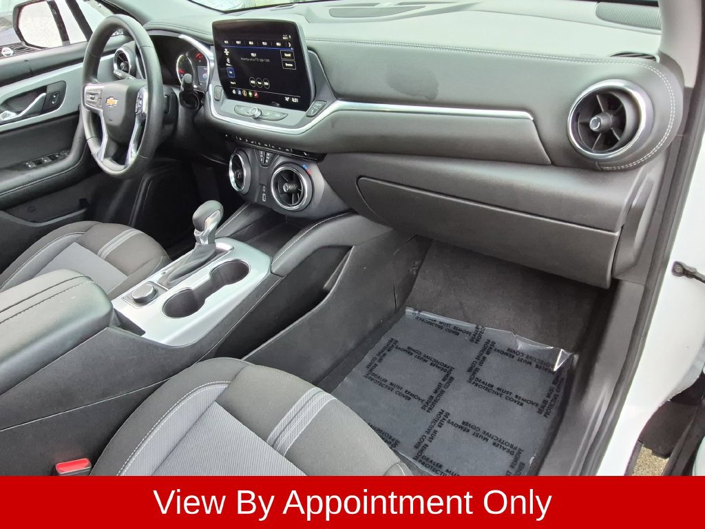 Used 2025 Chevrolet Blazer LT FWD image 31