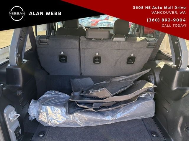 Used 2023 Jeep Wrangler Unlimited w/ Cold Weather Group AWD/4WD image 32
