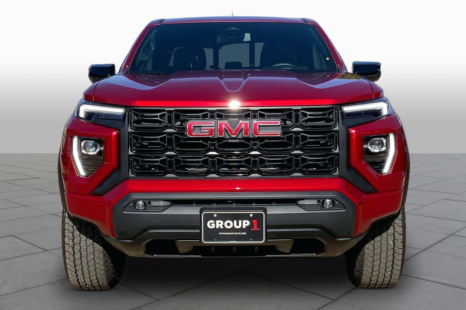 Used 2025 GMC Canyon Elevation w/ Convenience Package AWD/4WD image 4