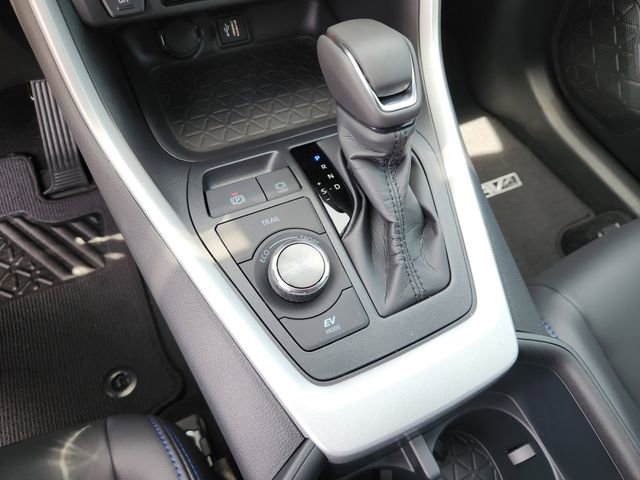 New 2025 Toyota RAV4 XSE image 19