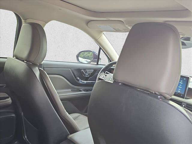 Used 2024 Lincoln Corsair Grand Touring AWD/4WD image 22