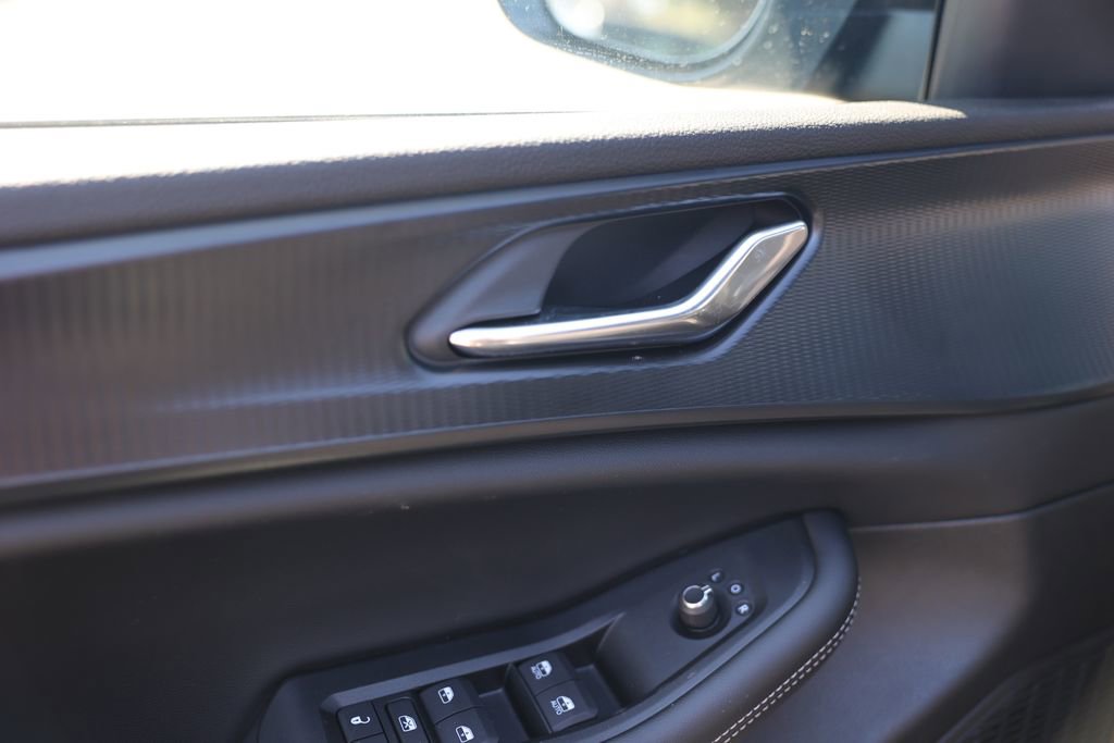 New 2025 Jeep Grand Cherokee Laredo w/ MOPAR Finishing Package image 16