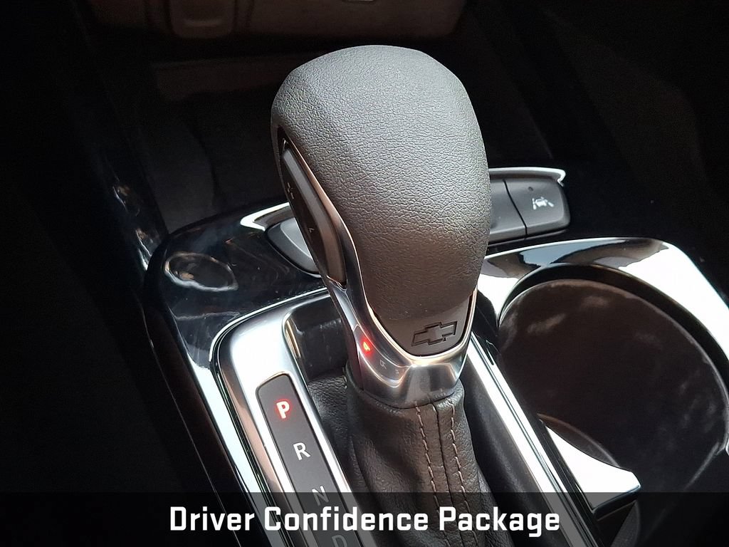 Used 2025 Chevrolet Trax ACTIV w/ Sunroof Package FWD image 17