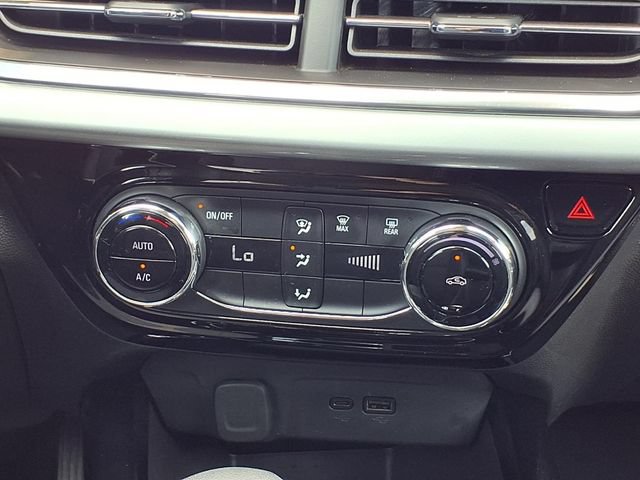 Certified 2025 Chevrolet Trax LT FWD image 11
