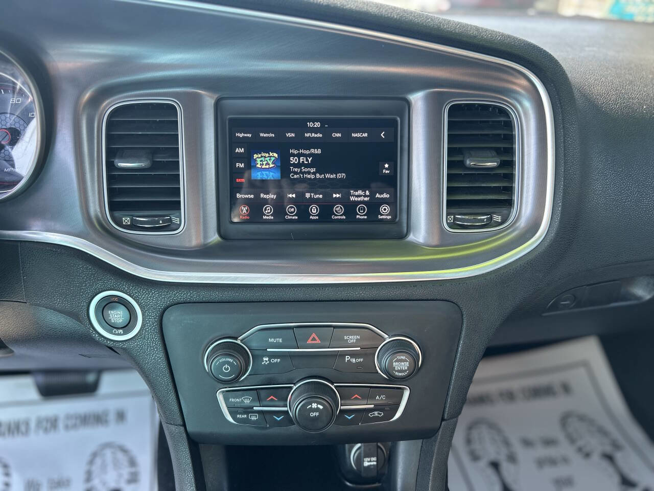 Used 2019 Dodge Charger SXT w/ Leather Interior Group image 13