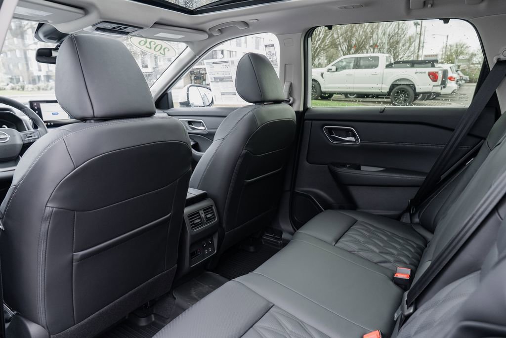 New 2026 Nissan Rogue Platinum image 24
