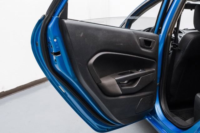 Used 2012 Ford Fiesta SE w/ Moon & Mood Pkg FWD image 46