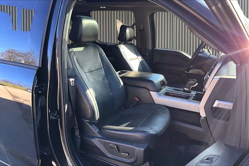 Used 2015 Ford F150 Lariat w/ Equipment Group 502A Luxury image 8